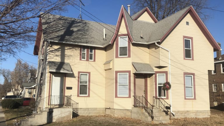 Apartment for Rent, 23 S. Jefferson Apartment, Mason City, Iowa