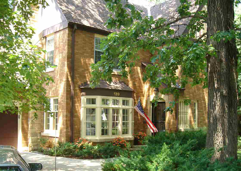 American Realty Home for Sale - 120 South Carolina, Mason City, Iowa